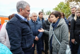 Вячеслав Володин попросил губернатора создать «черный список» строительных организаций