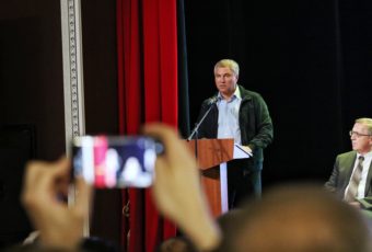 Вячеслав Володин прокомментировал вопросы развития районов области