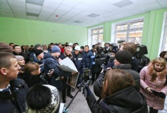 Вячеслав Володин посетил строительную площадку в мкр «Звезда» и пообщался с жителями