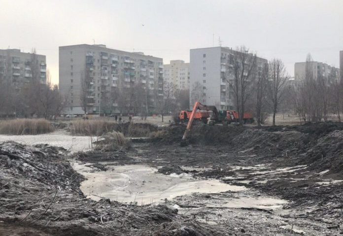 В Саратове продолжат реконструировать сквер имени Марины Расковой