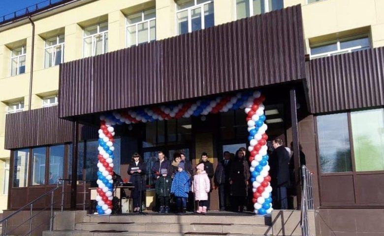 В Самойловке после капитального ремонта открылась школа №1
