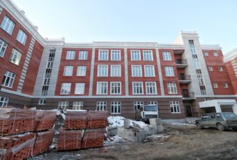 Председатель ГД проверил ход строительных работ в Предуниверсарии «Лицей-интернат 64».