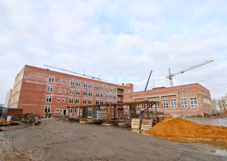 В Заводском районе Саратова продолжается строительство школы в Авиаторе
