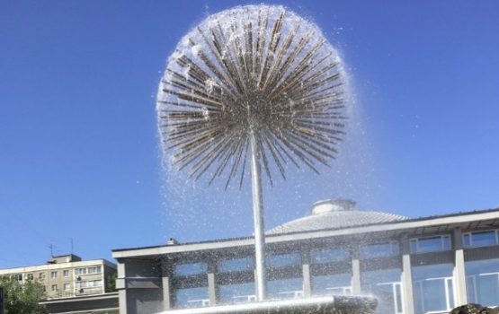 В Саратове реконструируют фонтан «Одуванчик» на площади Кирова