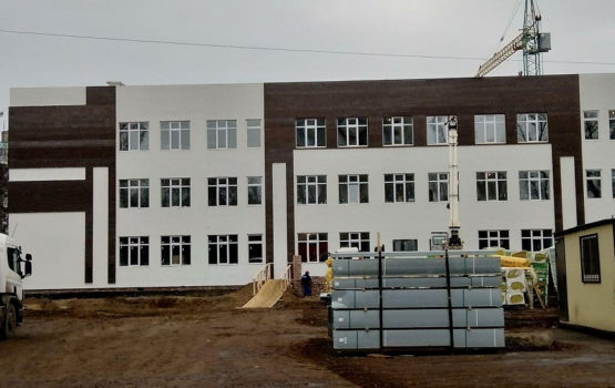 В Саратовской области ищут подрядчика, который завершит строительство школы в поселке Приволжском
