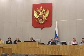 Володин предложил отказаться от термина «средняя зарплата» у бюджетников