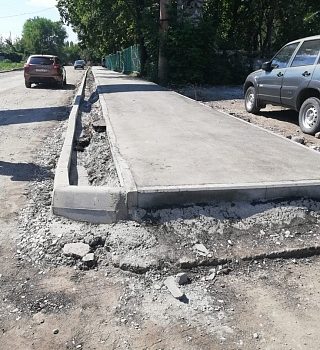 Общественный совет выявил ряд нарушений при ремонте тротуаров в Заводском районе Саратова