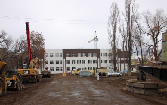 Строительство школы на 825 мест в Энгельсе подходит к концу