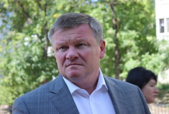 Михаил Исаев расторгнул договор с подрядчиком. Таких недобросовестных строителей до работ больше не допустят