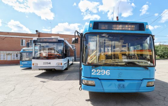В Саратов доставлены уже 64 московских троллейбуса