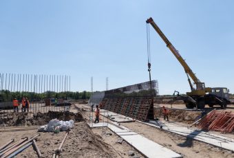 В Энгельсском районе продолжаются масштабные работы по строительству Парка покорителей космоса