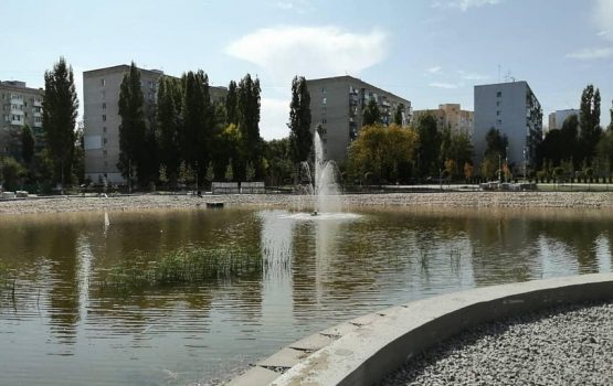 В сквере имени Марины Расковой заработал фонтан на воде