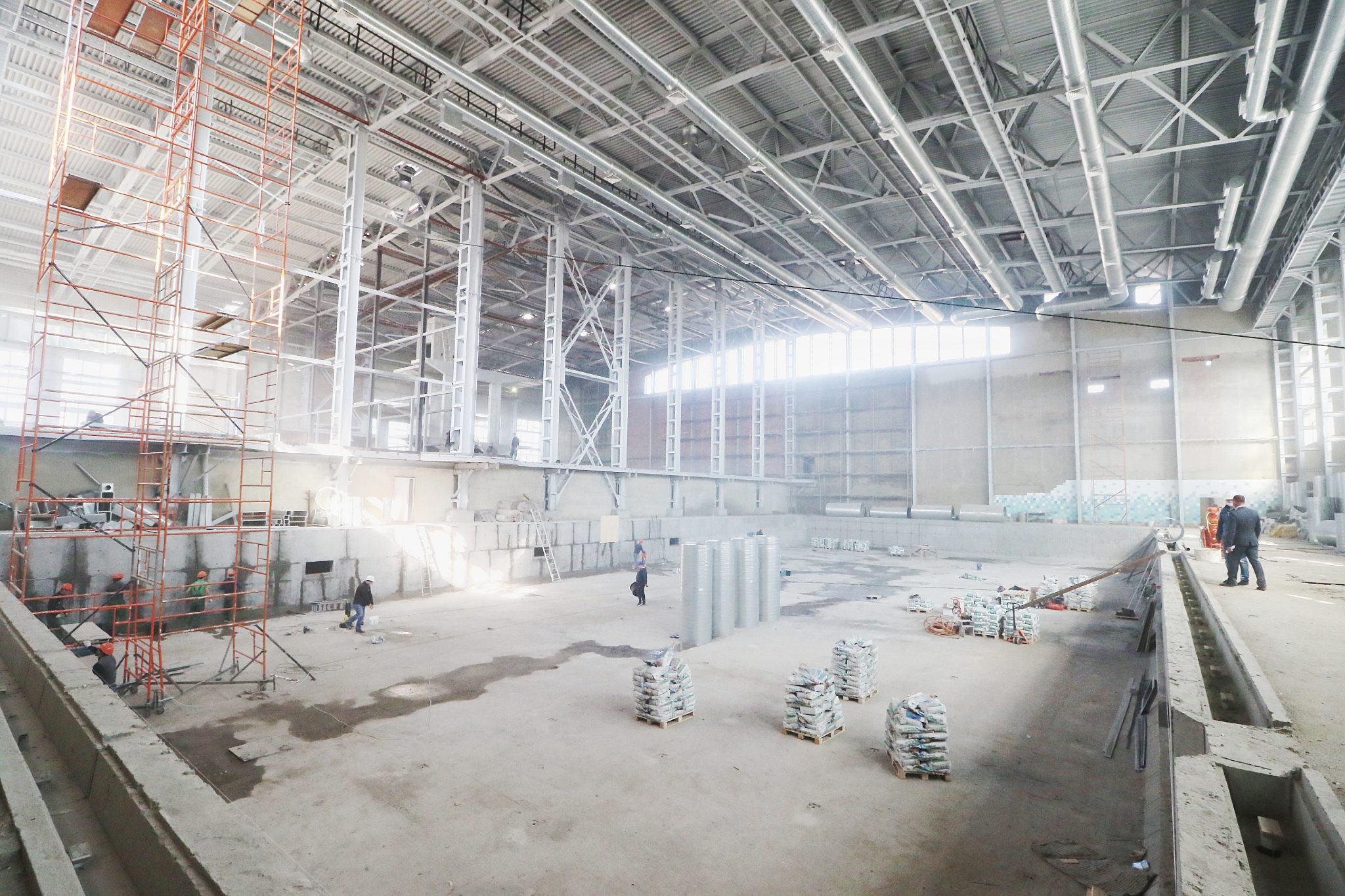 Дворец видов спорта саратов. Дворец водных видов спорта Саратов Солнечный. Дворец водных видов спорта Саратов фото. Проектировщик Саратовский водно-спортивный комплекс. Дворец водных видов спорта Саратов 2017 год.