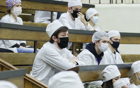 В саратовскую скорую помощь придут работать 50 выпускников медуниверситета