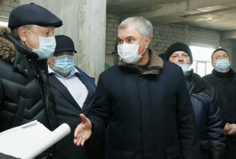 Председатель ГД: «Чтобы на объекте не было организаций, которые срывали сроки и нарушали качество»