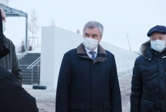 «Приглашается врач на 15 тысяч рублей. А он должен 60 получать!»