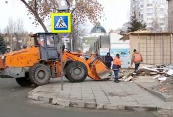 В Мирном переулке сносят оставшиеся ларьки