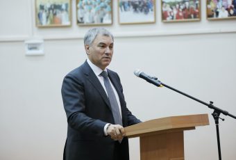 Володин: со своей стороны 50% средств на текущее содержание школ и детсадов нашел