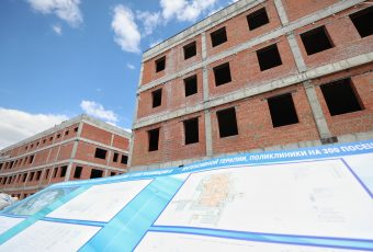 Вячеслав Володин проверил ход работ по возведению нового онкоцентра в Саратове