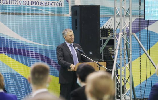 Директор школы в Базарном Карабулаке: инициативы Вячеслава Володина работают для людей