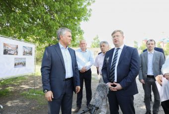 Вячеслав Володин посетил несколько районов и поселков региона