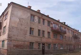 Выделены средства на переселение жителей аварийных домов Летки