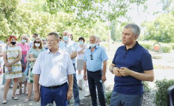 Володин обсудил с жителями Балакова планы по благоустройству мест отдыха