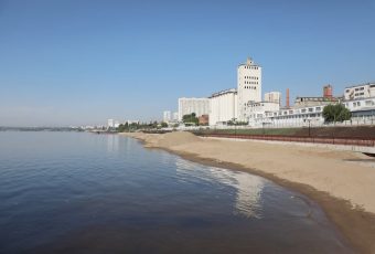 Водолазы исследовали дно нового пляжа на наличие опасных предметов