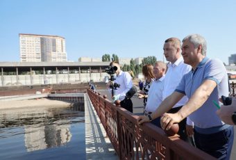 Володин посетил стройплощадку нового городского пляжа