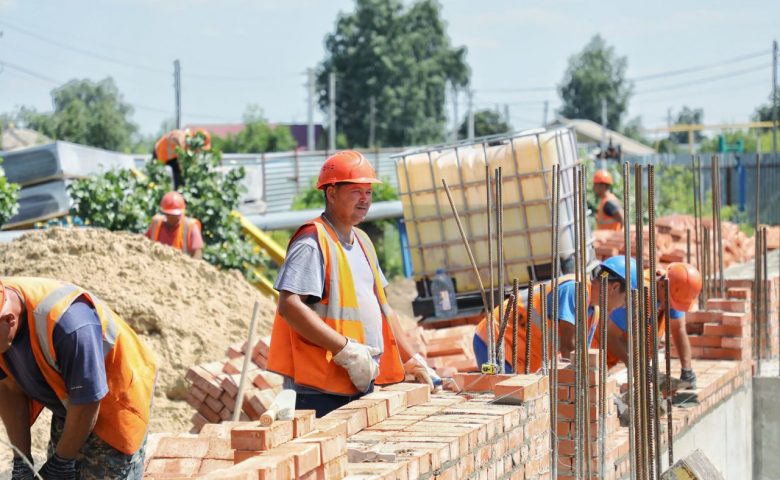 Вячеслав Володин остался недоволен темпами строительства в Петровском районе