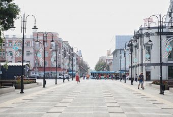 Вячеслав Володин прошел по нескольким улицам пешеходного кольца в Саратове
