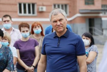 Вячеслав Володин раскритиковал власти Петровска, которые срывают три федеральные программы