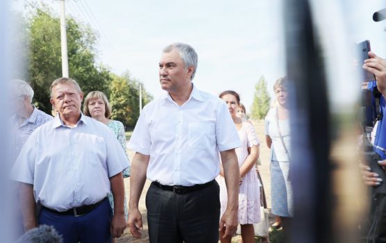 Вячеслав Володин осмотрел ход строительства парка «Центральный» в Балакове