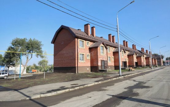Строительство домов для сотрудников скорой помощи завершено