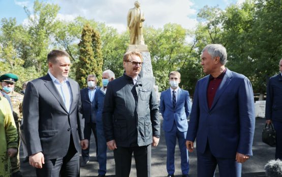 Володин предложил Воробьеву взять шефство над памятником Ленину