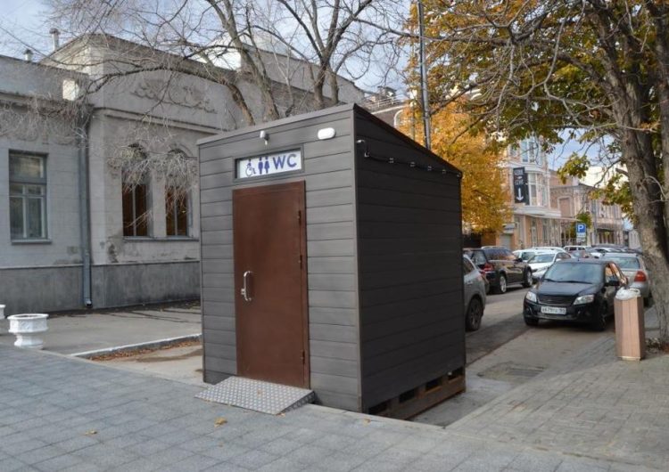 Администрация Саратова объявила об открытии общественного туалета на пешеходном кольце