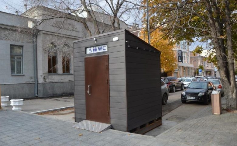 Администрация Саратова объявила об открытии общественного туалета на пешеходном кольце