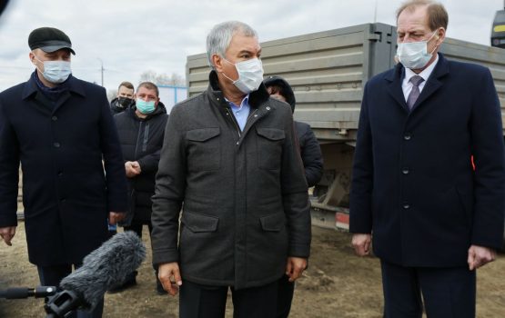 Вячеслав Володин посетил Петровск, где обсудил с жителями благоустройство города
