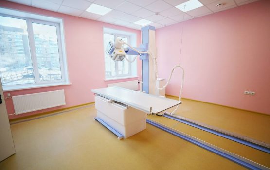 Журналистам провели экскурсию по инфекционной больнице
