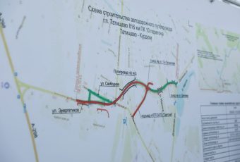 Визит на строительную площадку нового путепровода в Татищевском районе