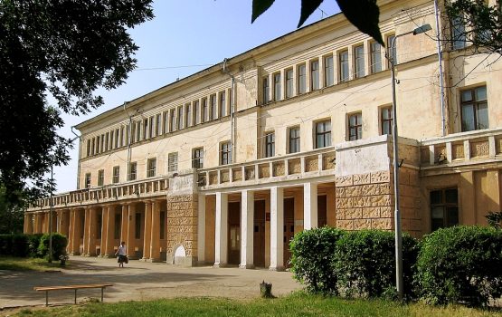 Реставрацию Дома офицеров в Летном городке Энгельса планируют начать в следующем году