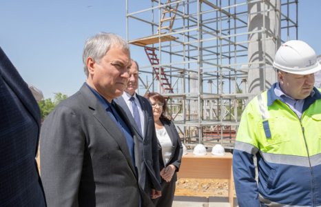 Визит на стройплощадку нового путепровода в Татищевском районе