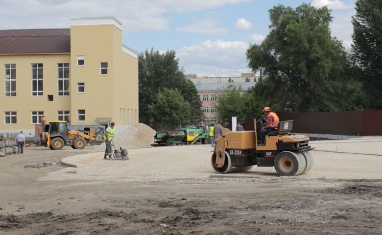 Вячеслав Володин осмотрел, как идет реконструкция бывшего монтажного техникума