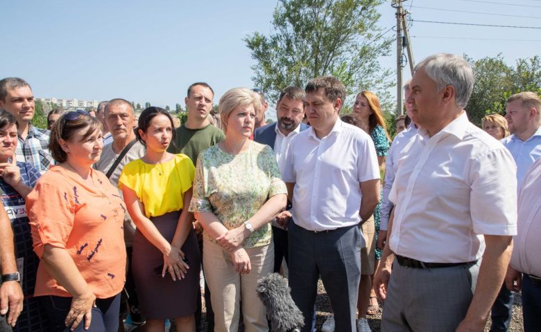 Более трех часов длилась встреча Вячеслава Володина с многодетными семьями в Энгельсе