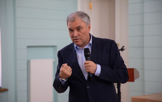 «Мозгов не хватает, а не денег»