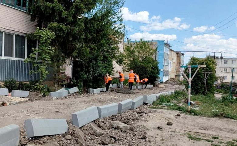 В 2025 году на «Ремонт дворов» в Саратове, Энгельсе, Балаково и Балашове необходимо 2,3 млрд рублей