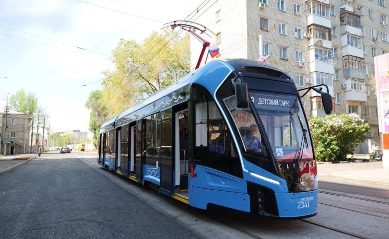 Работникам городского электрического транспорта Саратова повысят зарплату