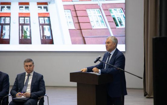 Власть должна людей защищать