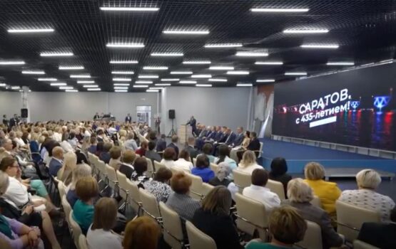 Восстановление школьных стадионов и установка игровых площадок в детсадах