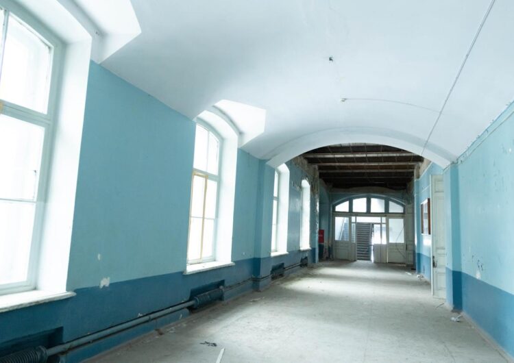 Володин: в Саратове необходимо спасать здание бывшего авиационного техникума